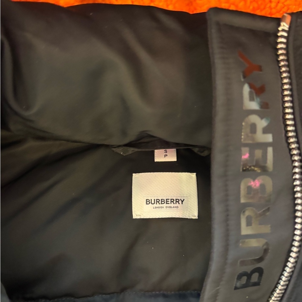 Burberry Women’s Hooded Econyl Down Long Padded Puffer Jacket In Size Small - Picture 2 of 13